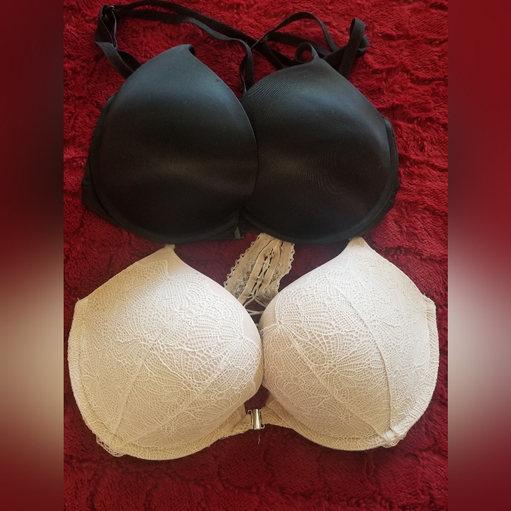 Victoria's Secret 32DDD bras